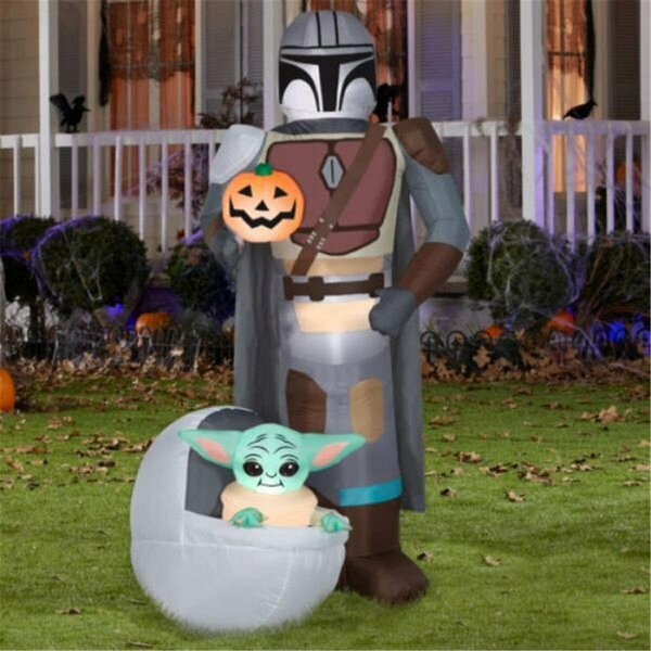 Airblown Inflatables The Child & Mandalorian Pumpkin Scene Star Wars G08 228280X